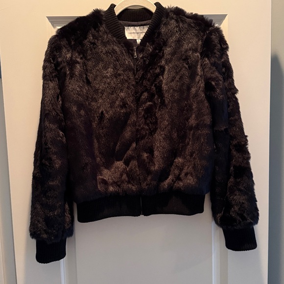 Cupcakes & Cashmere navy blue faux fur bomber jacket - size small - Picture 2 of 7